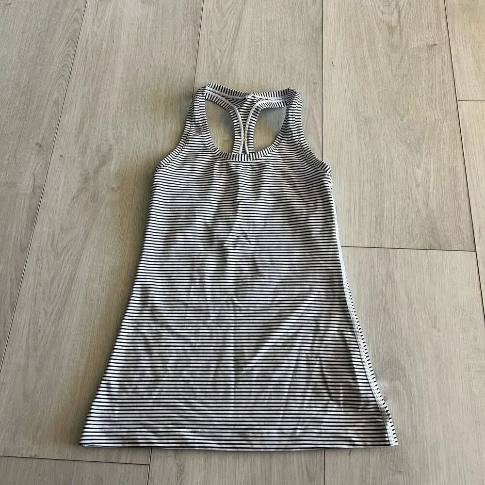 Lululemon women’s top size s